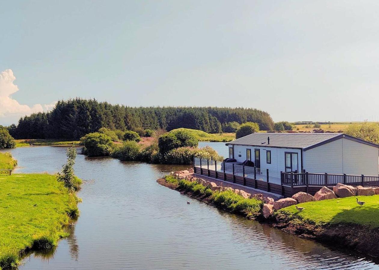 Luxury Lakeside Lodge With Htub Beautiful Views Annan Extérieur photo