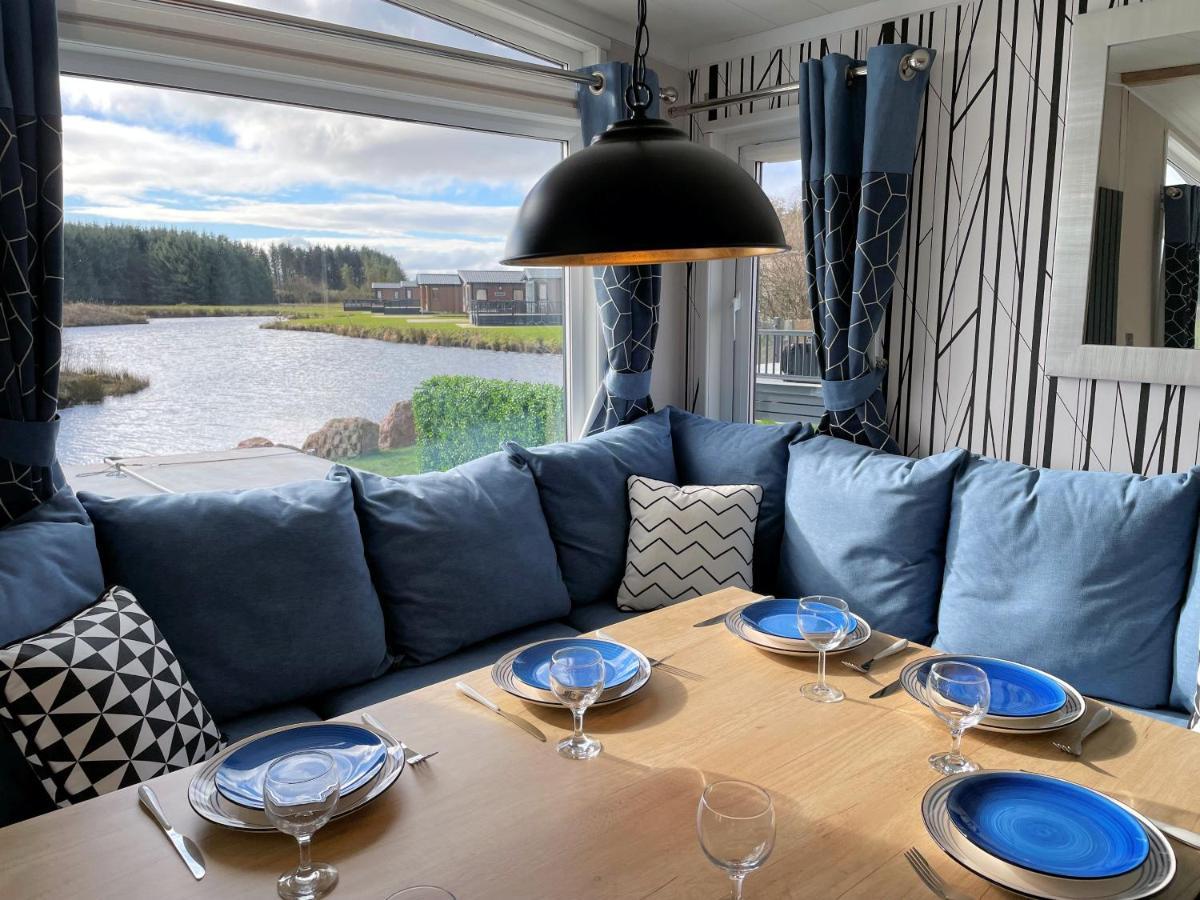 Luxury Lakeside Lodge With Htub Beautiful Views Annan Extérieur photo
