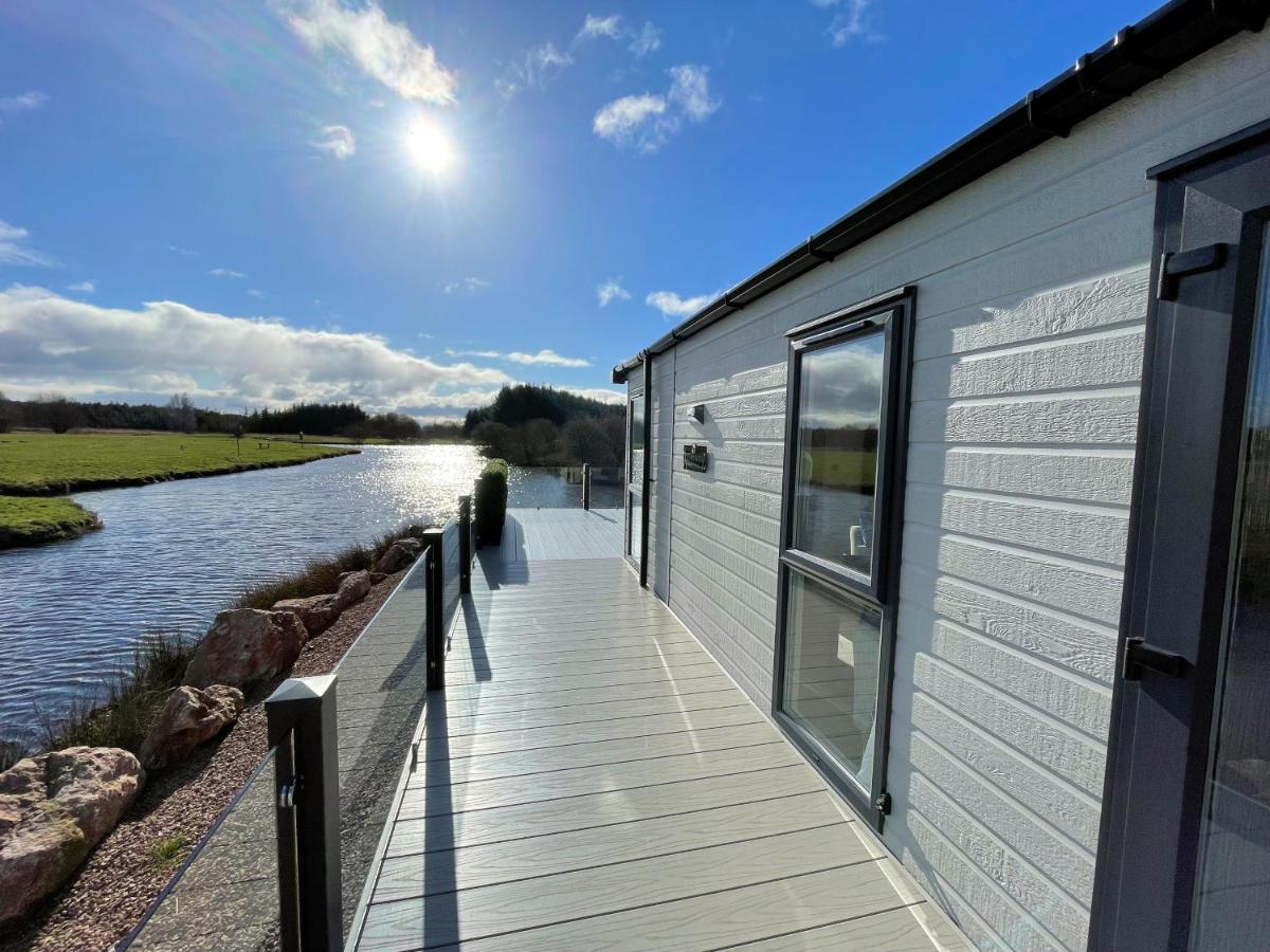 Luxury Lakeside Lodge With Htub Beautiful Views Annan Extérieur photo